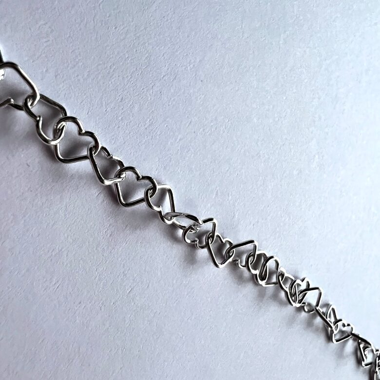 Silver Heart Chain Corazones 